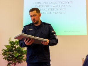 Zwalczanie przestępczości narkotykowej - policjanci podczas zajęć na kursie specjalistycznym