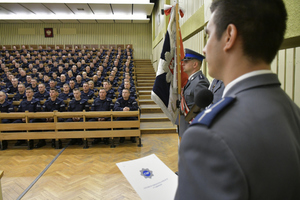 policjanci podczas inauguracji szkolenia podstawowego