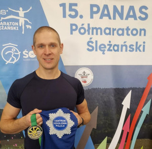 Wykładowca CSP pobiegł w Półmaratonie Ślężańskim