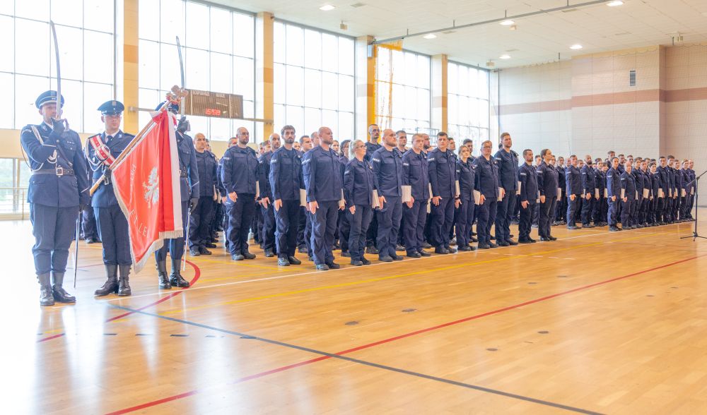 194 nowych policjantów ukończyło szkolenie zawodowe podstawowe